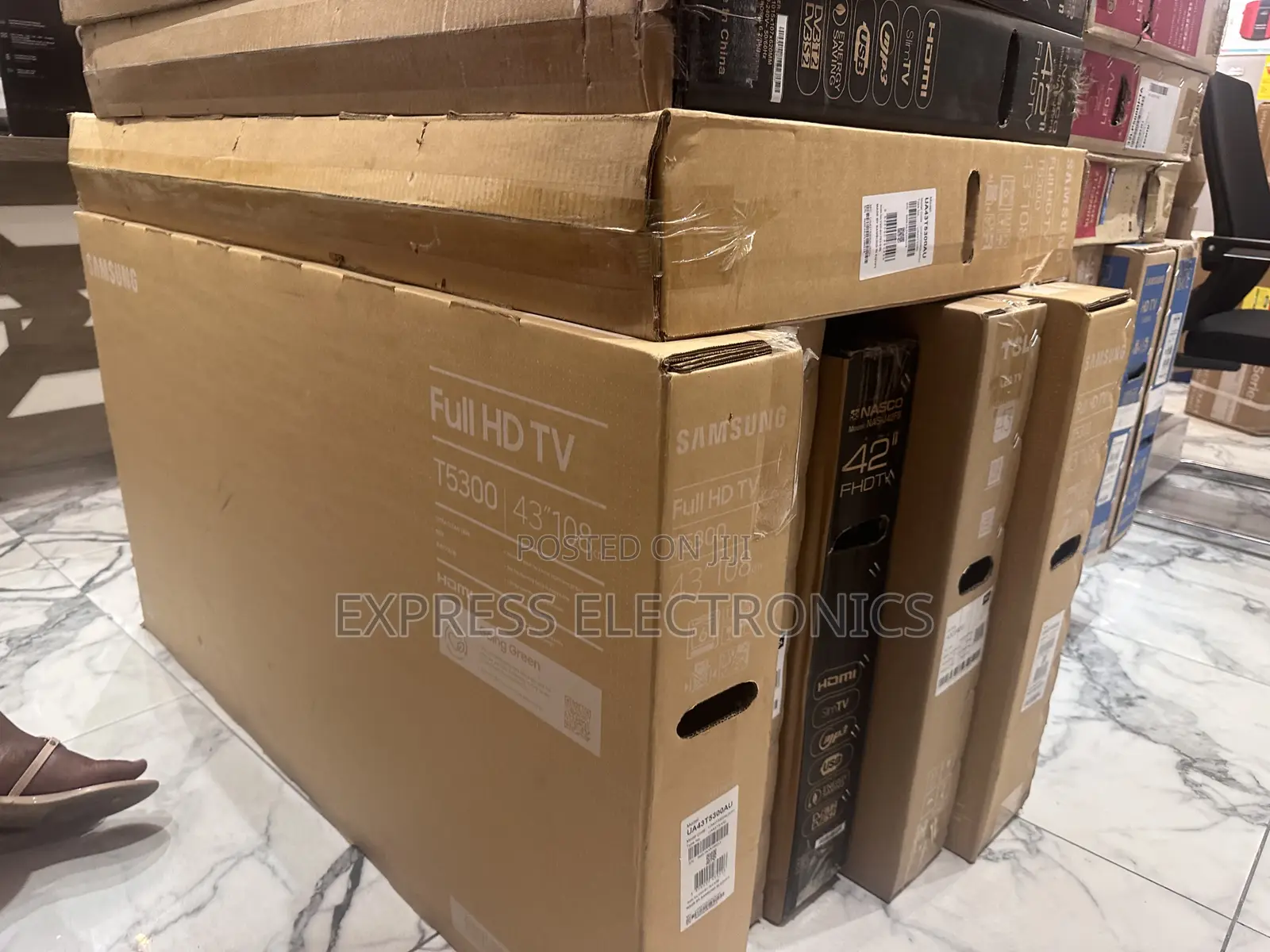 Glossy Slim Sleek FHD Smart Satellite 43”TU5300