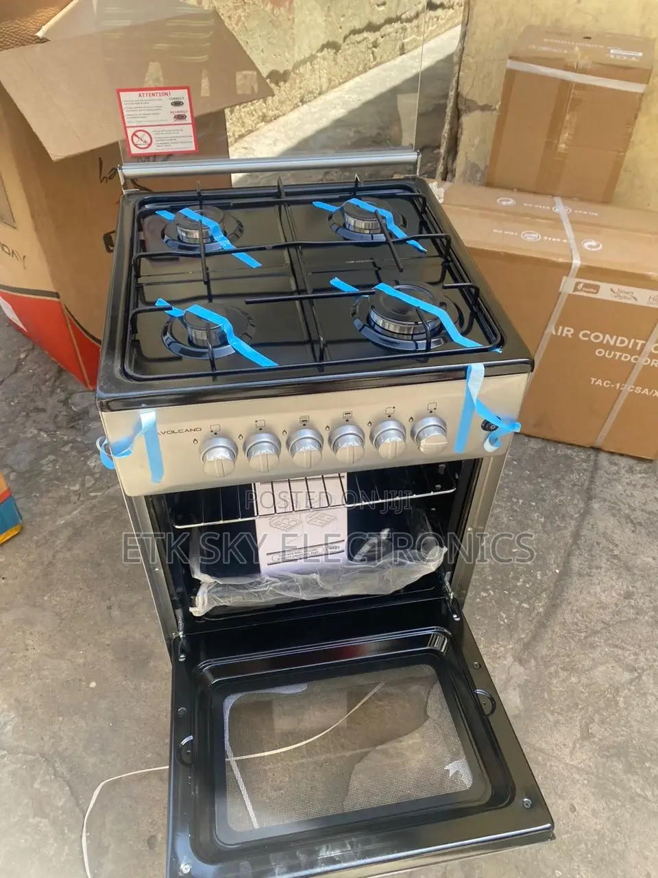 Very Active Volcano 4burner Gas Cooker With Oven Grill