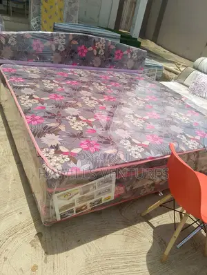 Inbuilt Queen Bed