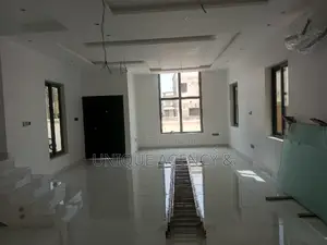 4bdrm Duplex in East Legon for sale