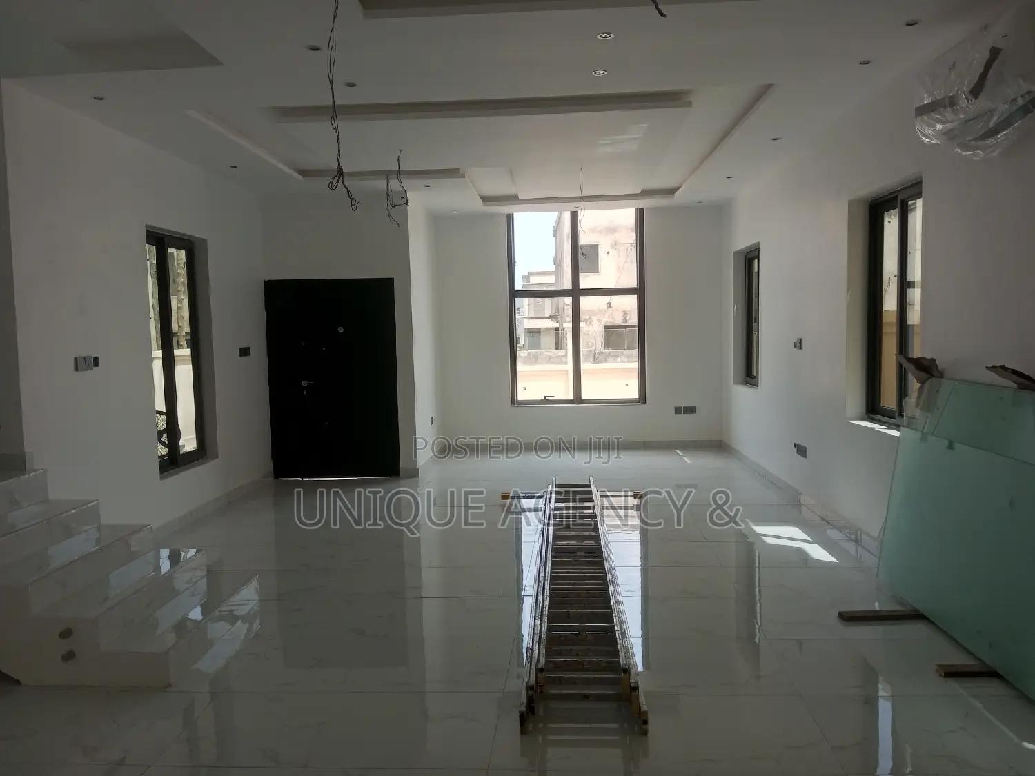 4bdrm Duplex in East Legon for sale