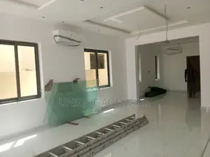 4bdrm Duplex in East Legon for sale