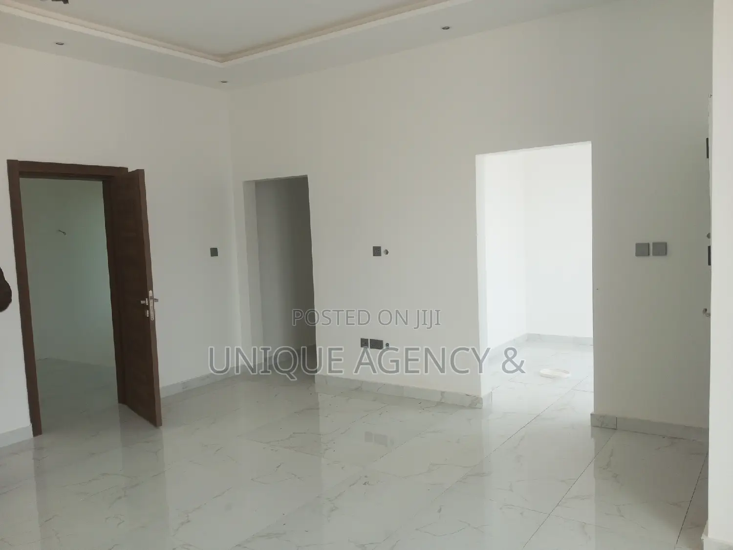 4bdrm Duplex in East Legon for sale