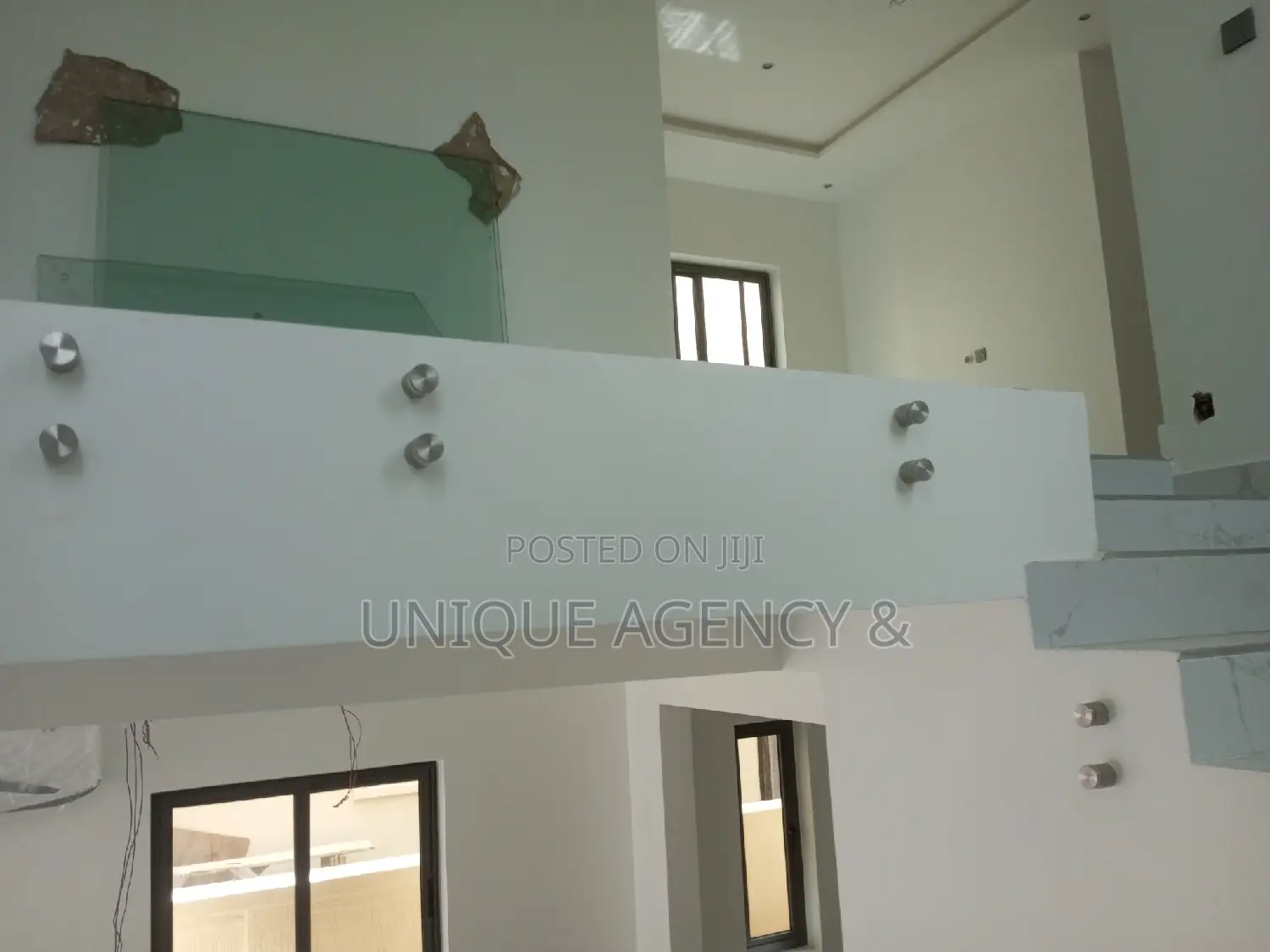 4bdrm Duplex in East Legon for sale