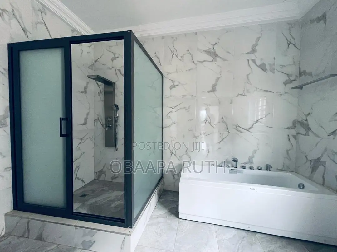 4bdrm House in Lakeside Estate for rent