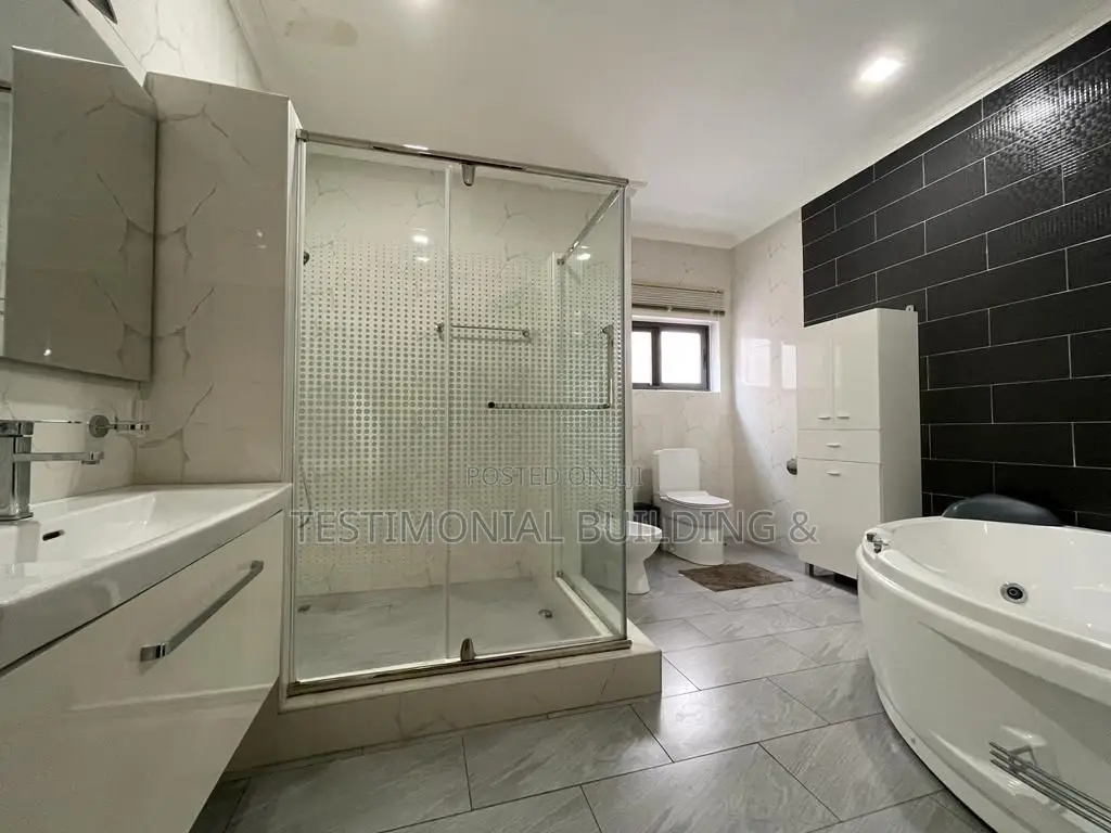 5bdrm House in Testimonial Building, East Legon for sale