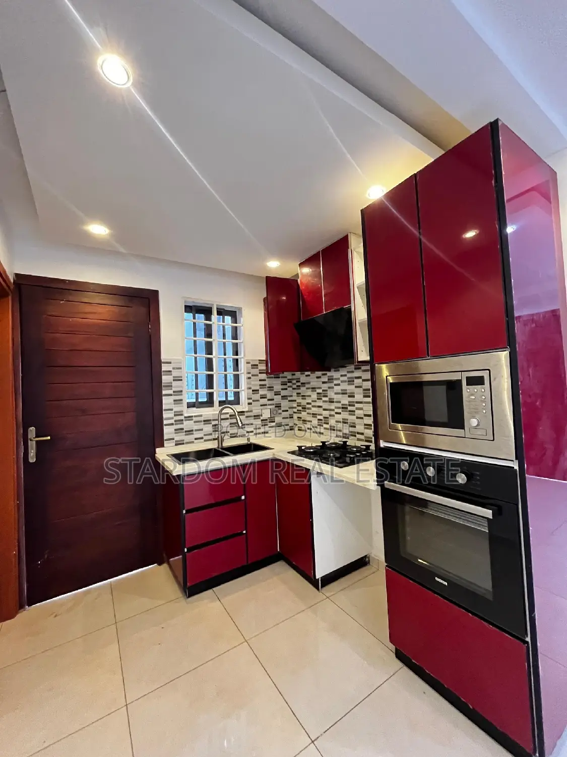 3bdrm Duplex in Adjiriganor for rent