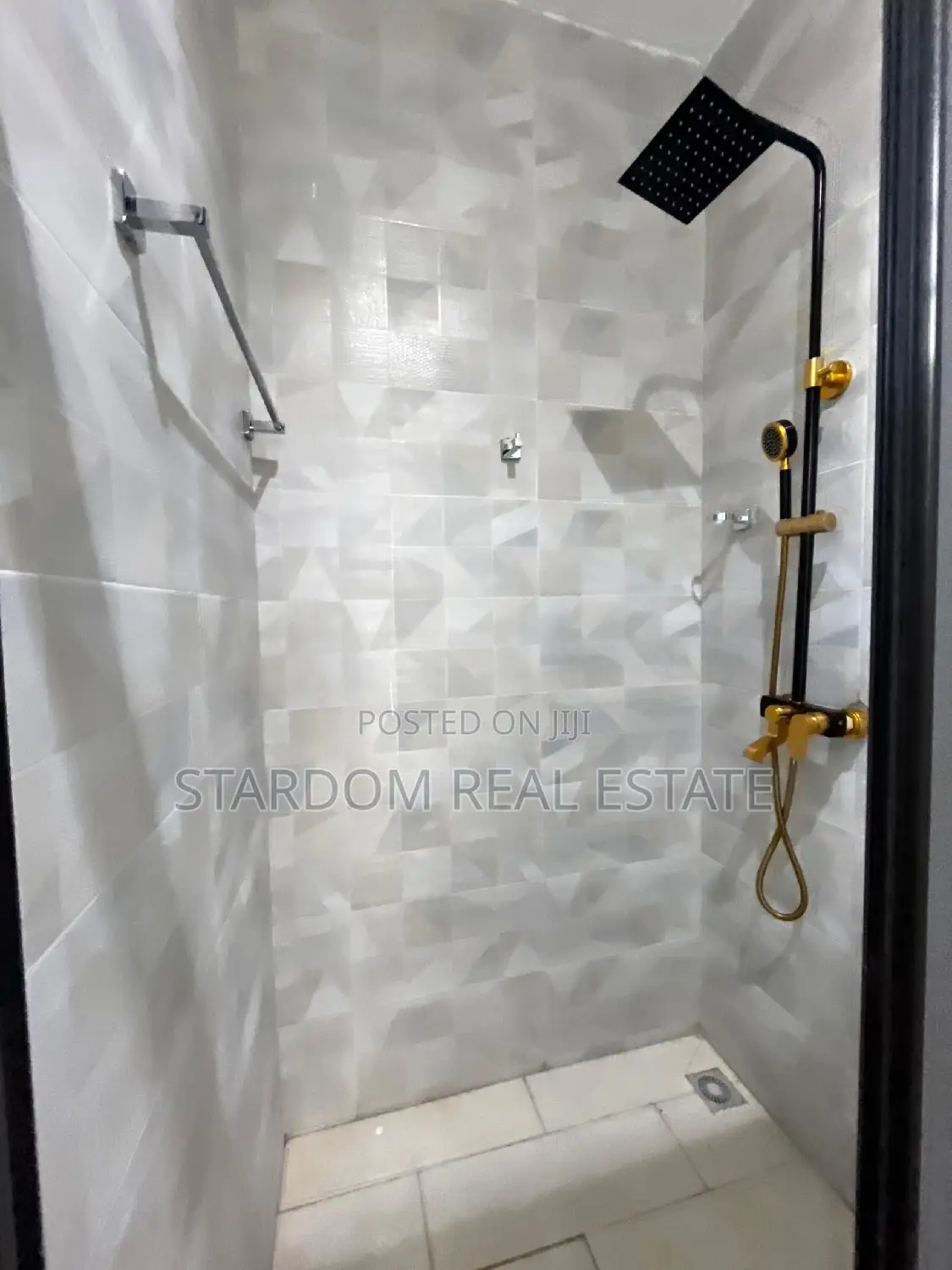 3bdrm Duplex in Adjiriganor for rent