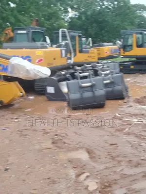 Brand New XCMG215 Water Truck, for Cash Sale Only.