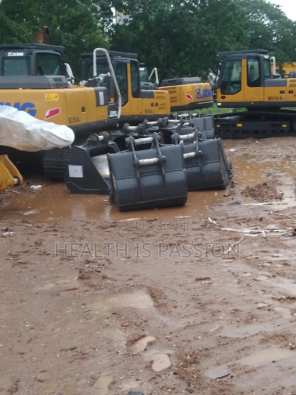 Brand New XCMG215 Water Truck, for Cash Sale Only.