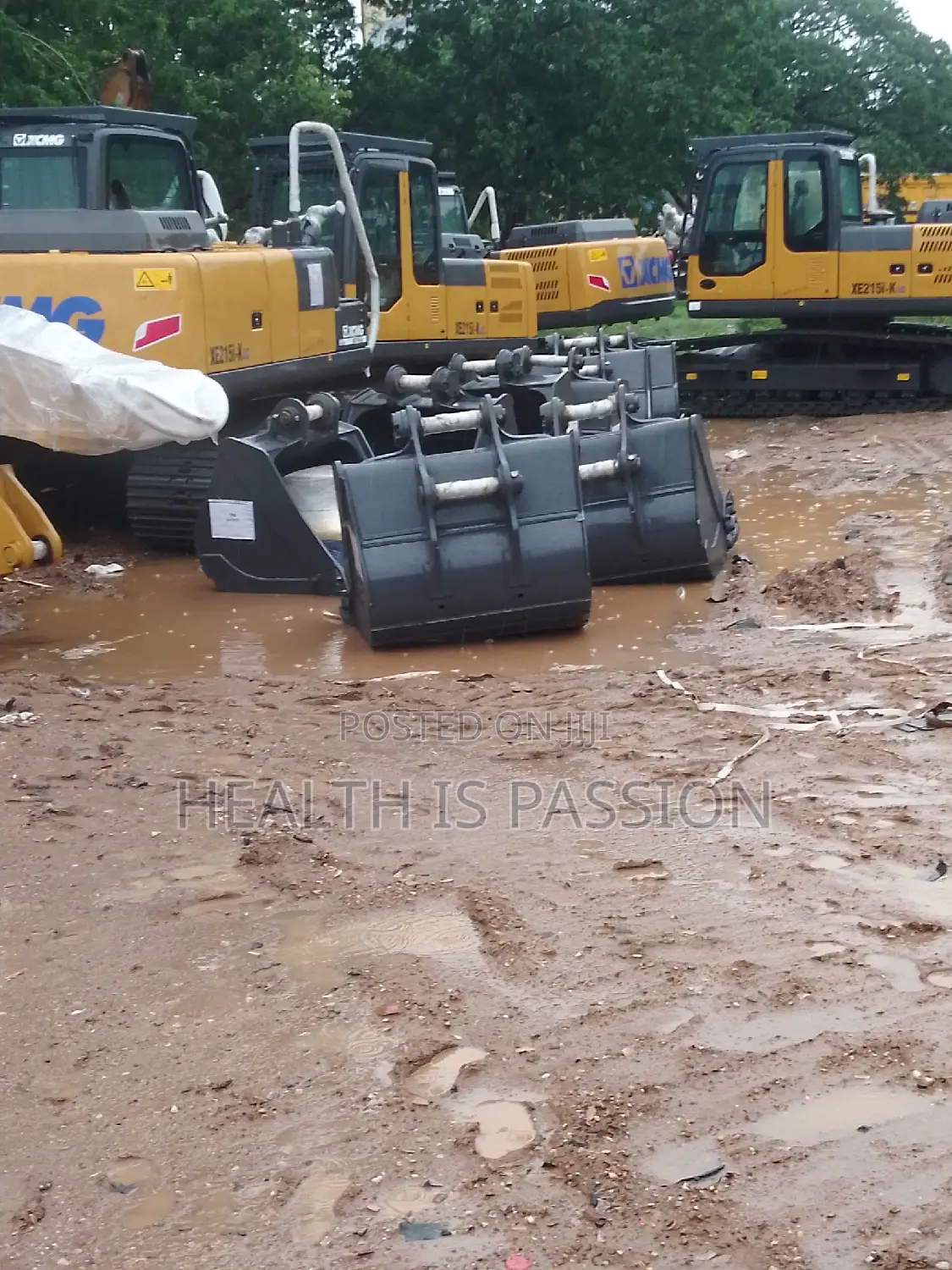 Brand New XCMG215 Water Truck, for Cash Sale Only.