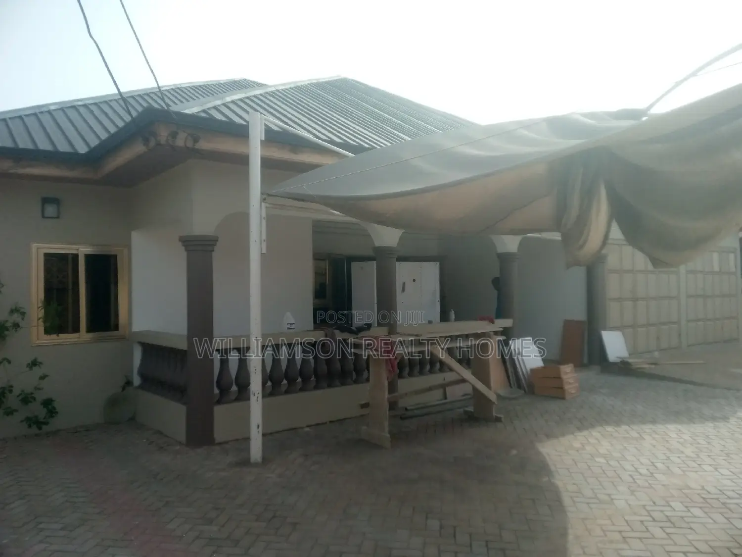 6bdrm House in Community 20 Estate, Spintex for rent