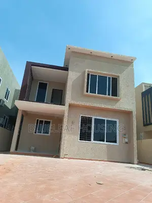 4bdrm Duplex in Lake Side Estate for sale
