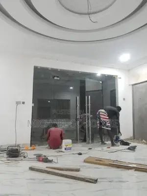 Glass Door 10mm Swing