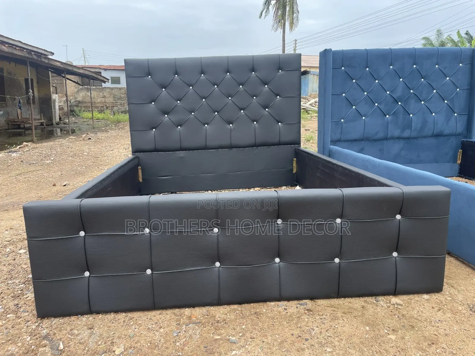 Black 54x75 Double Bedframe Available