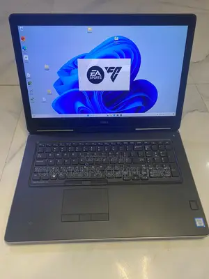 Laptop Dell Precision 7710 16GB Intel Xeon HDD+SSD 256GB
