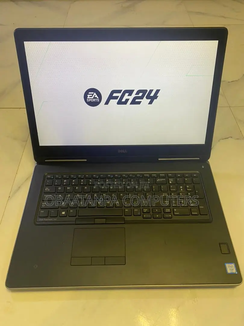 Laptop Dell Precision 7710 16GB Intel Xeon HDD+SSD 256GB