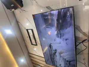Slim Sleek Smart T Cl 43s5400 Tv. Glossy Slim