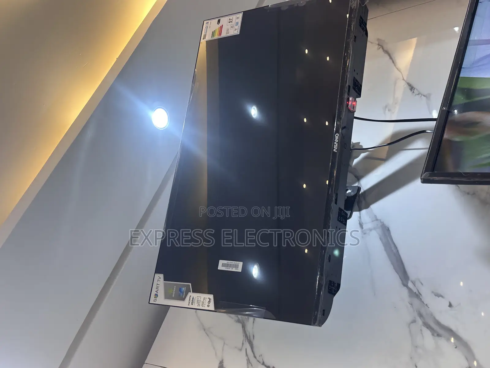 Fresh Asano 32”FHD Smart Satellite Tv.