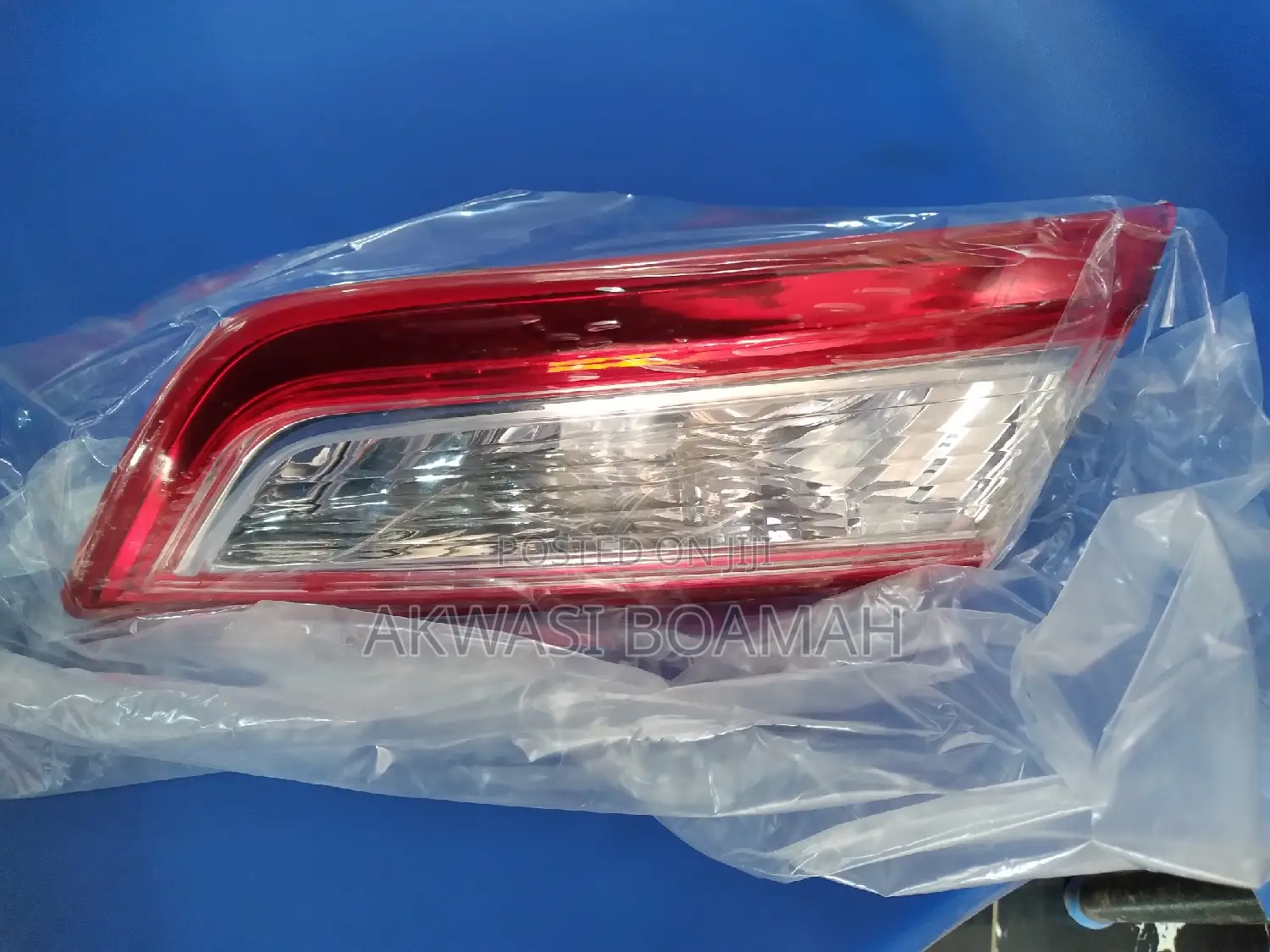 Toyota Camry Spider Boot Light 20013