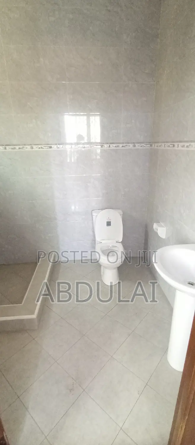 2bdrm Apartment in Abdulai Property  ,, Pillar 2 for rent