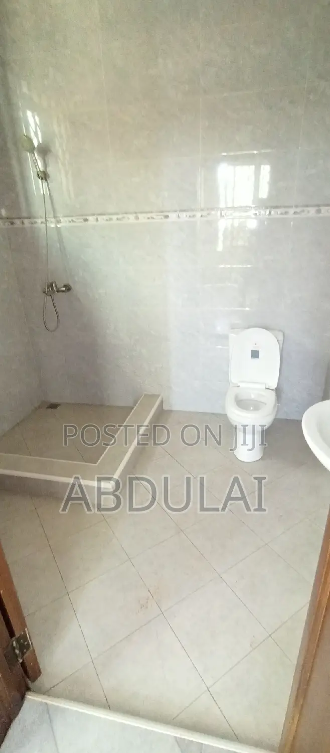 2bdrm Apartment in Abdulai Property  ,, Pillar 2 for rent