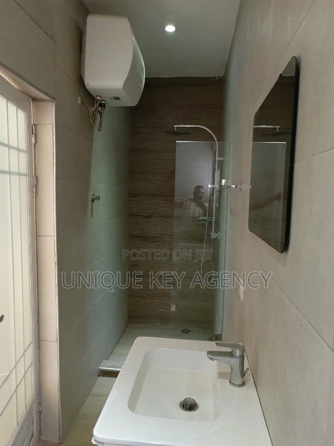 4bdrm Apartment in Unique Key Agency, Tseaddo for rent