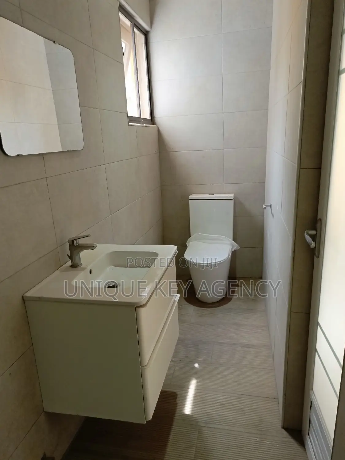4bdrm Apartment in Unique Key Agency, Tseaddo for rent