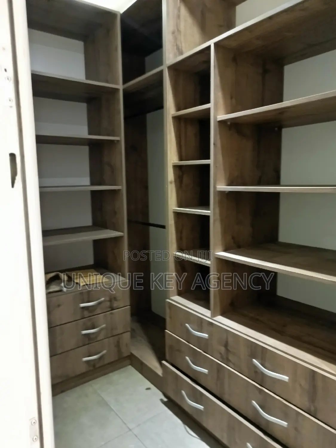 4bdrm Apartment in Unique Key Agency, Tseaddo for rent