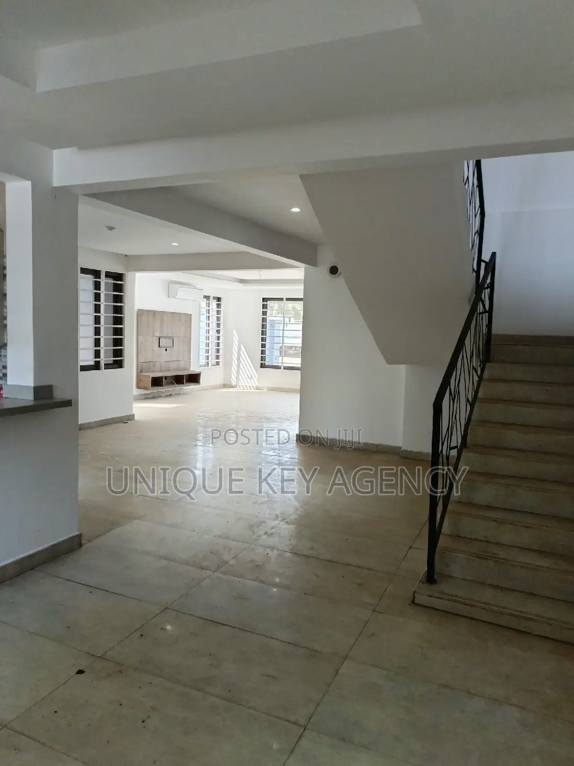 4bdrm Apartment in Unique Key Agency, Tseaddo for rent