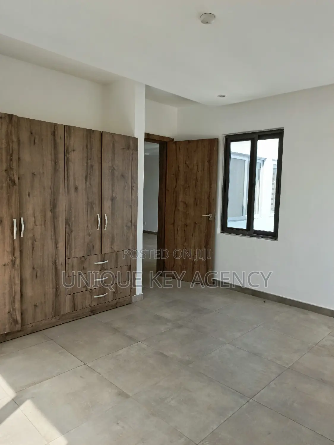 4bdrm Apartment in Unique Key Agency, Tseaddo for rent