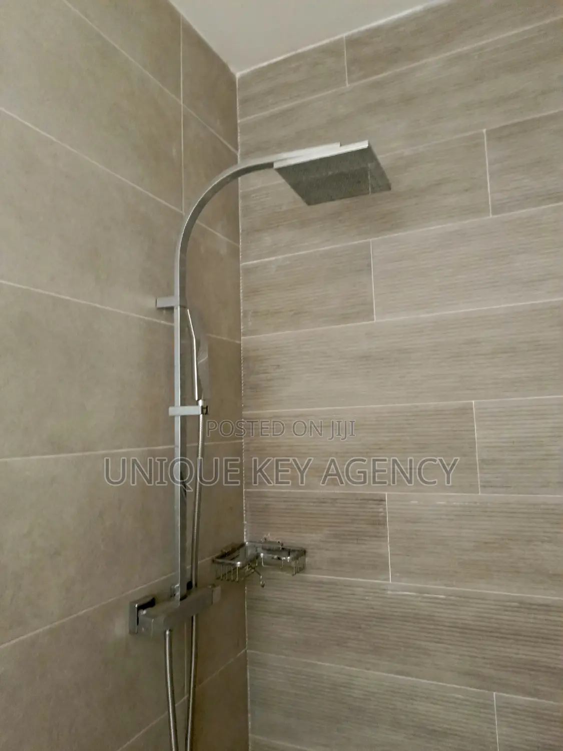 4bdrm Apartment in Unique Key Agency, Tseaddo for rent