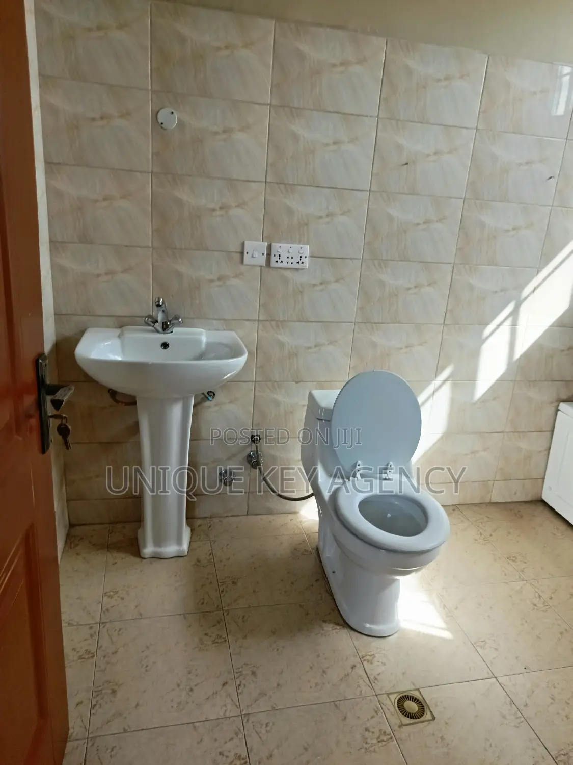4bdrm House in Unique Key Agency, Airport Residential Area for rent