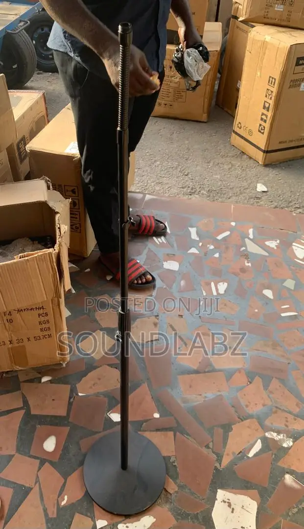 Round Base Microphone Straight Stand