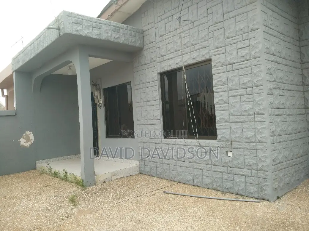 3bdrm Mansion in Executive 3 Bedroom, Tema Metropolitan for rent