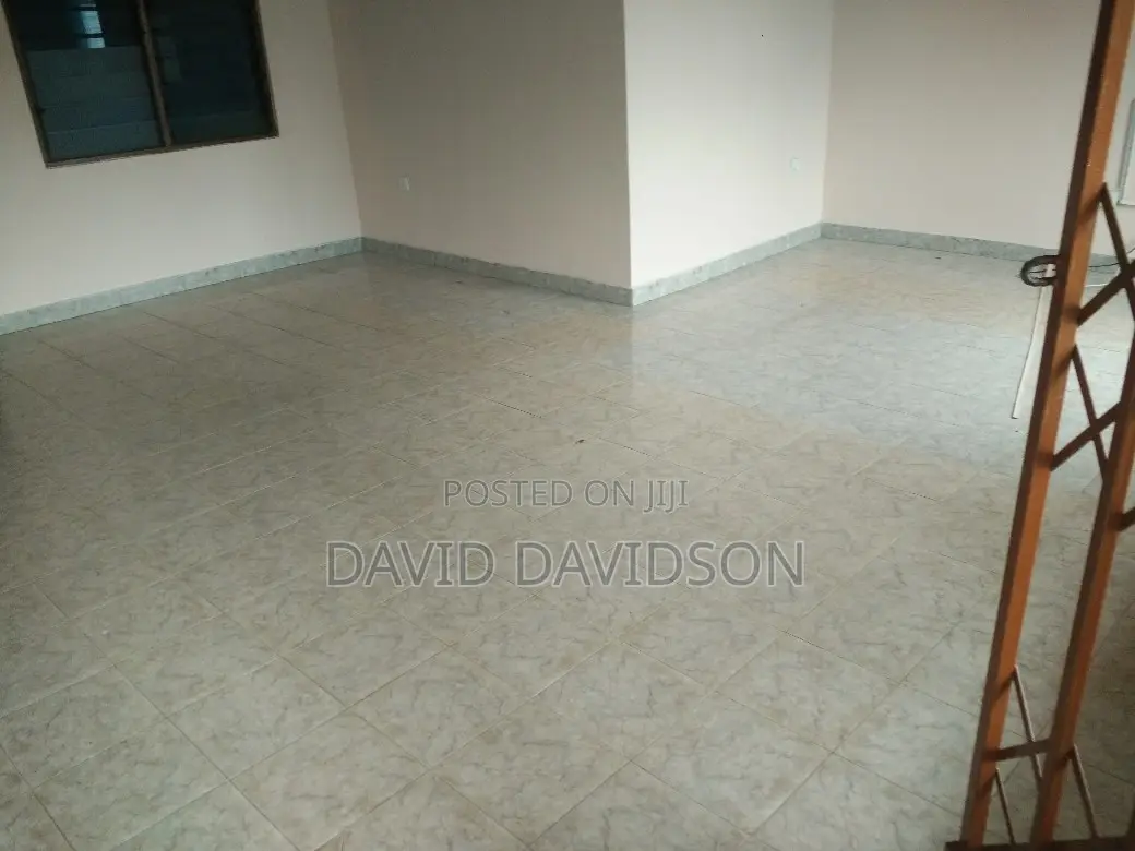 3bdrm Mansion in Executive 3 Bedroom, Tema Metropolitan for rent