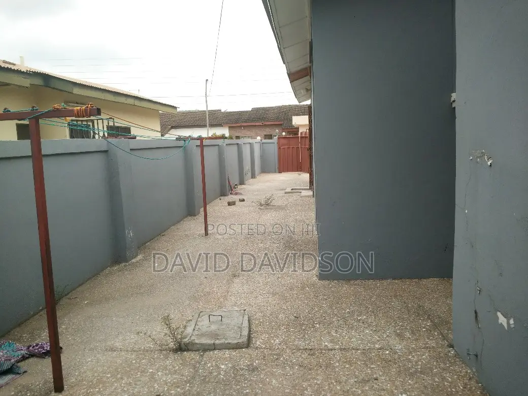 3bdrm Mansion in Executive 3 Bedroom, Tema Metropolitan for rent