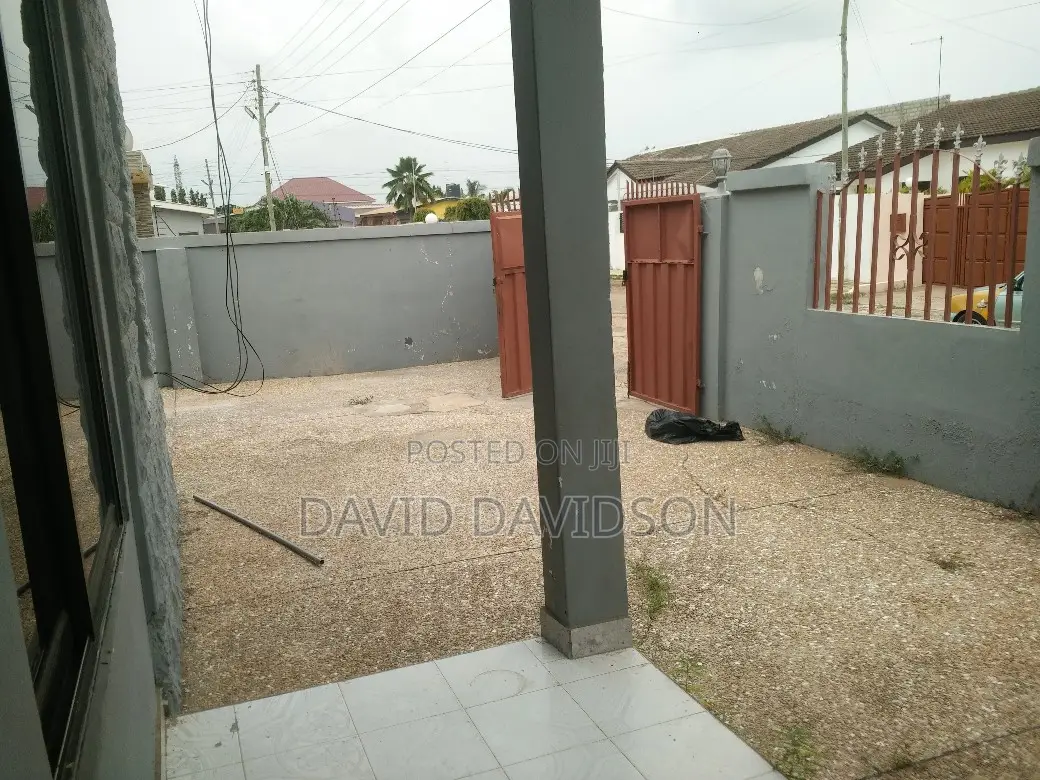 3bdrm Mansion in Executive 3 Bedroom, Tema Metropolitan for rent