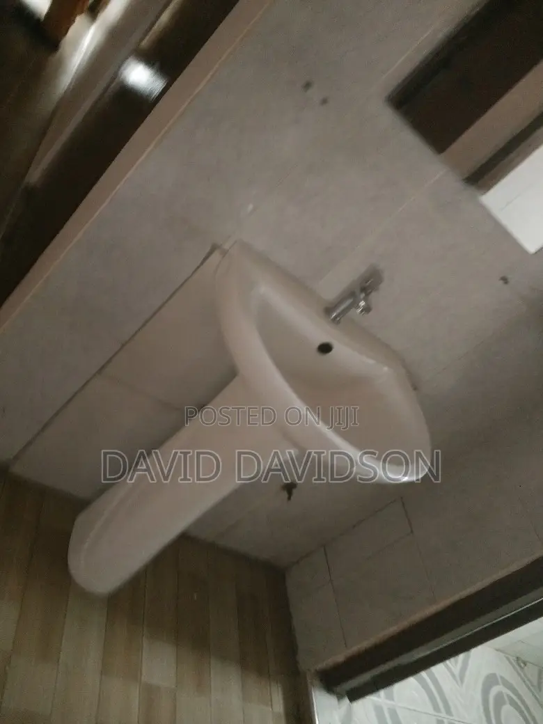 3bdrm Mansion in Executive 3 Bedroom, Tema Metropolitan for rent