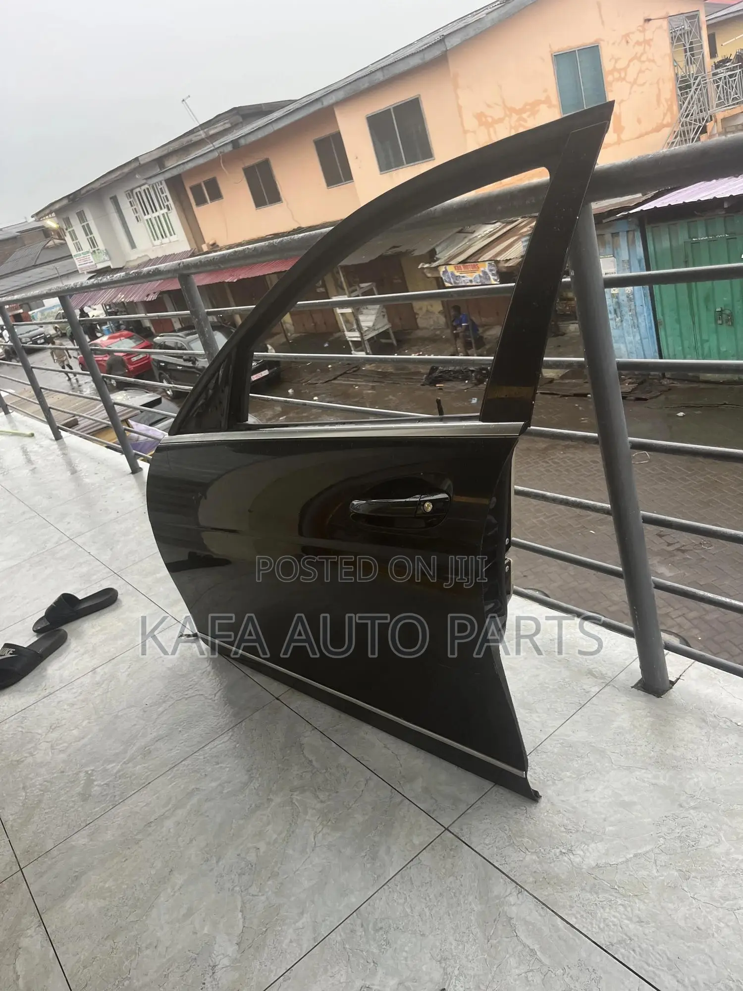 Benz C300 2012 Doors Available