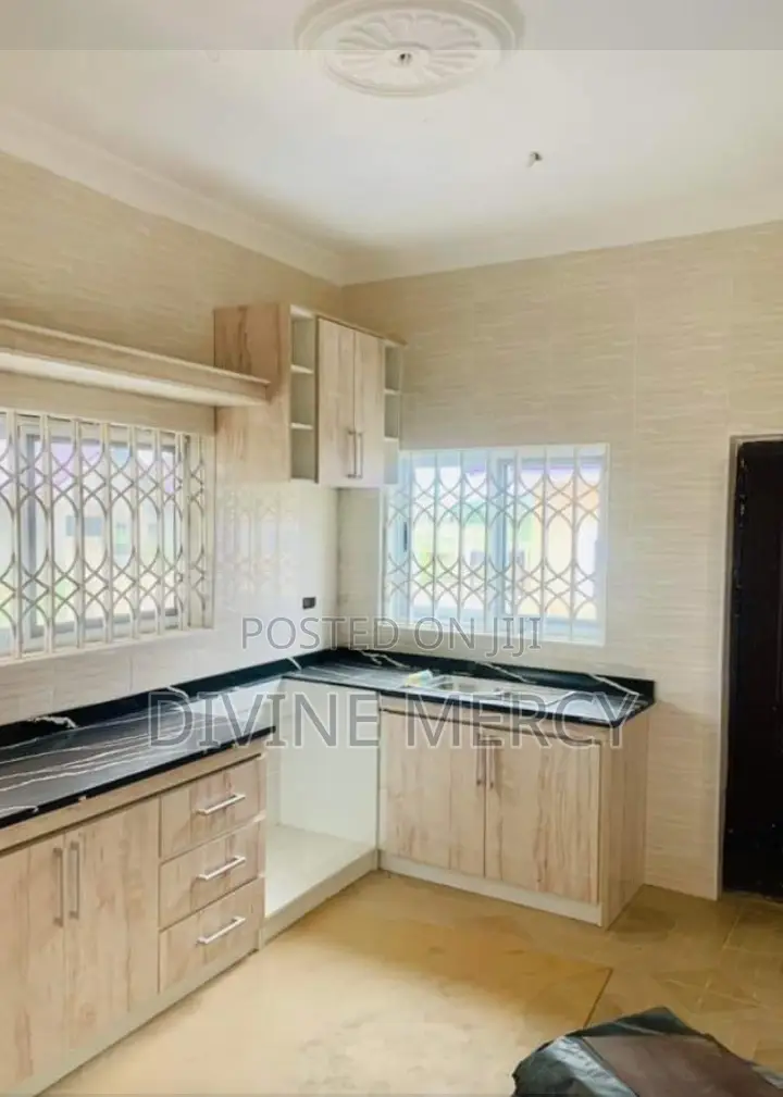 3bdrm Bungalow in Kasoa, Awutu Senya East Municipal for sale
