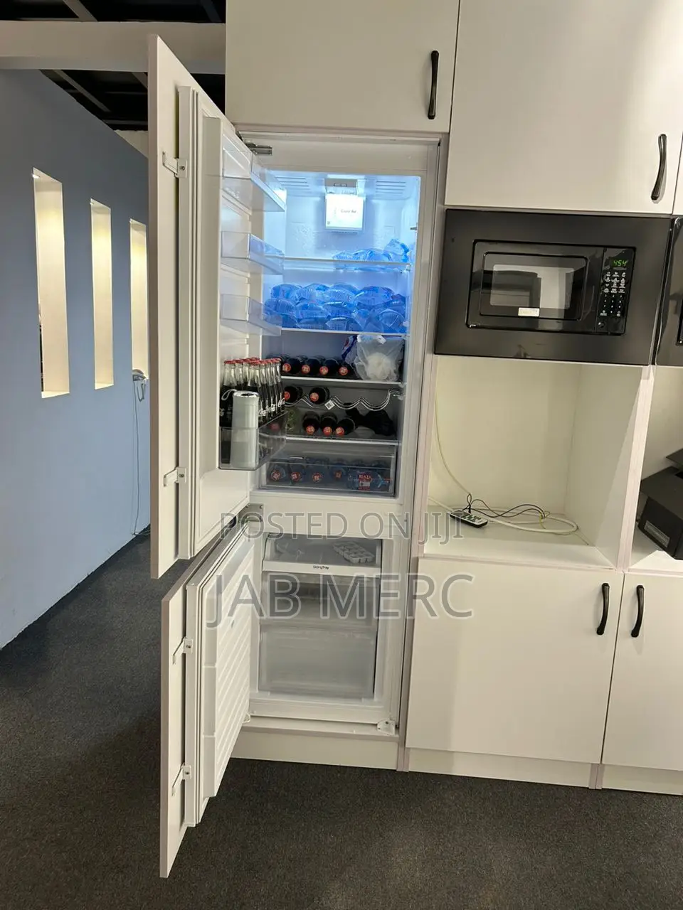 Promo Built-in Cabinet Fridge With Bottom Freezer New