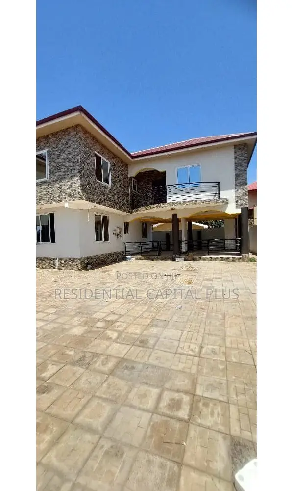 5bdrm Duplex in Baatsona Total for sale