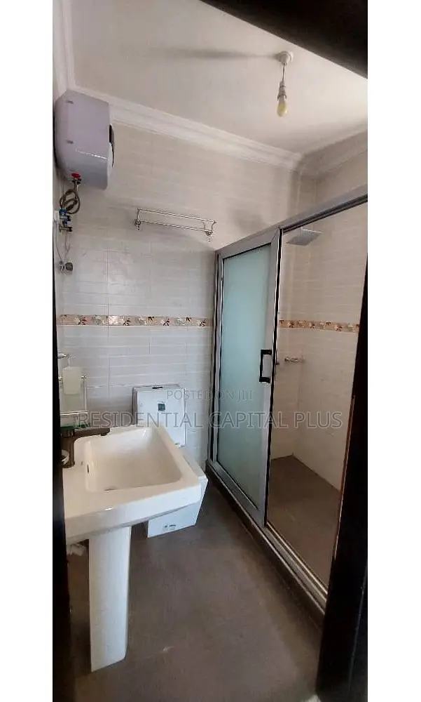 5bdrm Duplex in Baatsona Total for sale