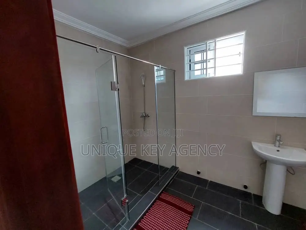3bdrm House in Unique Key Agency, Airport Residential Area for rent