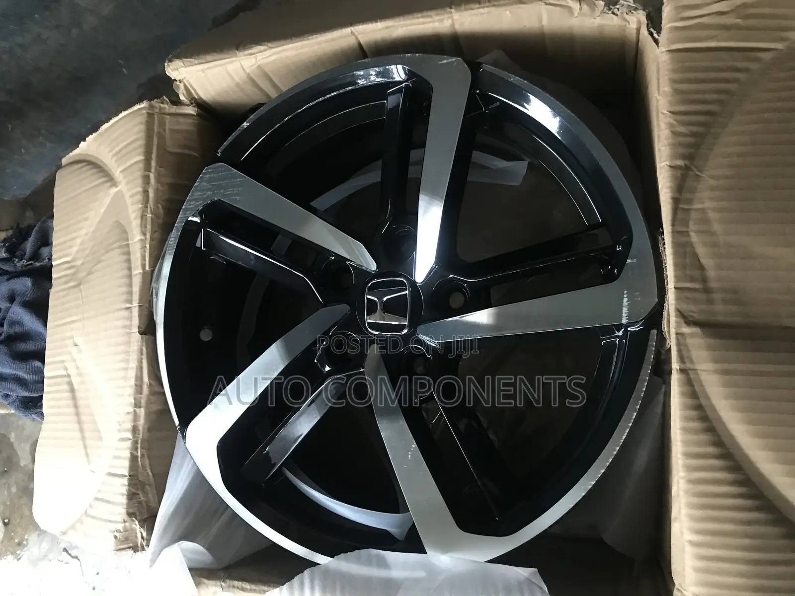 Honda Civic 2016, Accord 2018, CRV Rims 16-22 Available.