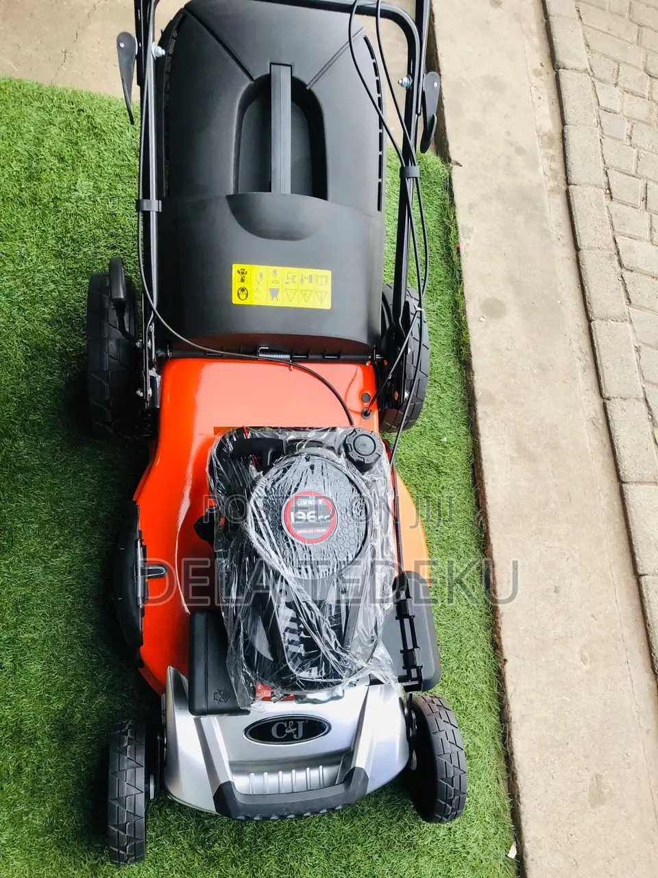 8.0hp /196cc C and J Heavyduty Selfpropelled Lawnmower/Caprice