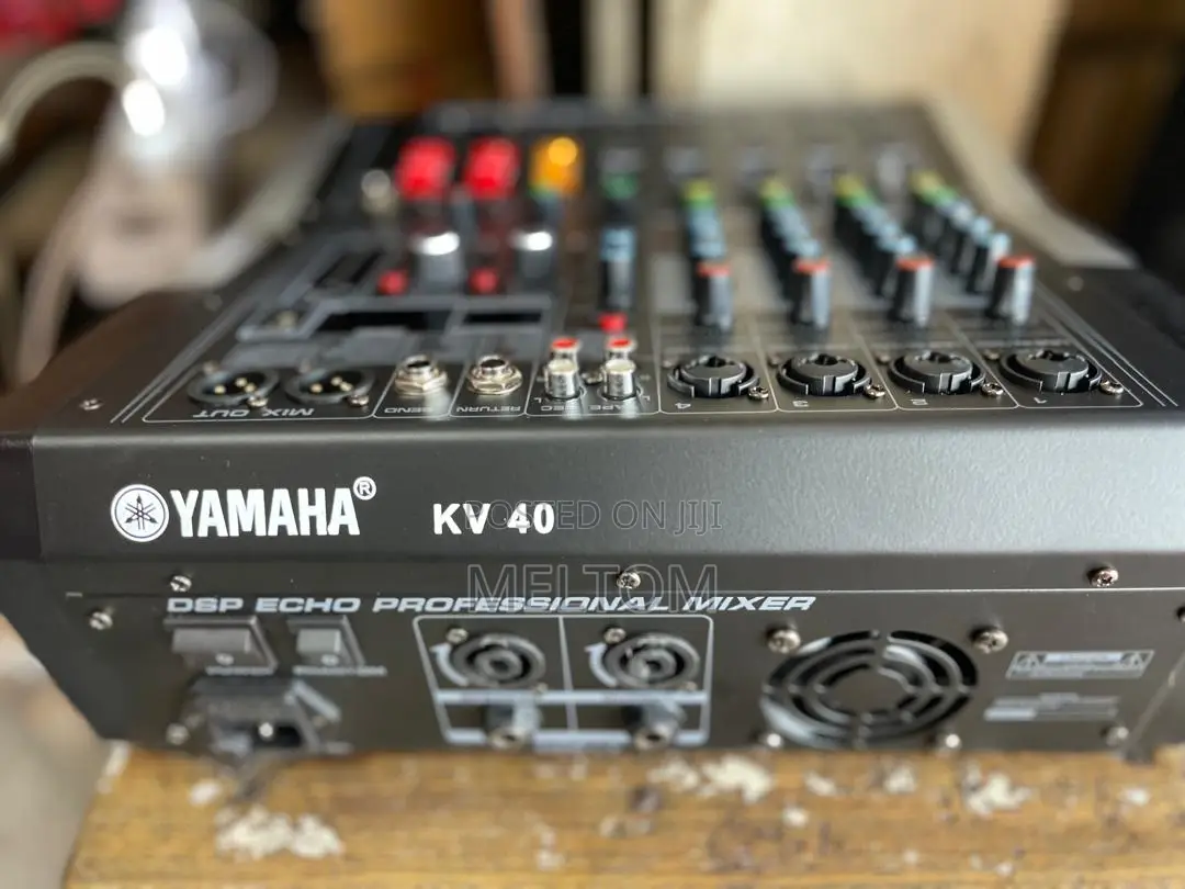 Yamaha Kv40 4channels Powered Amplified Mixer