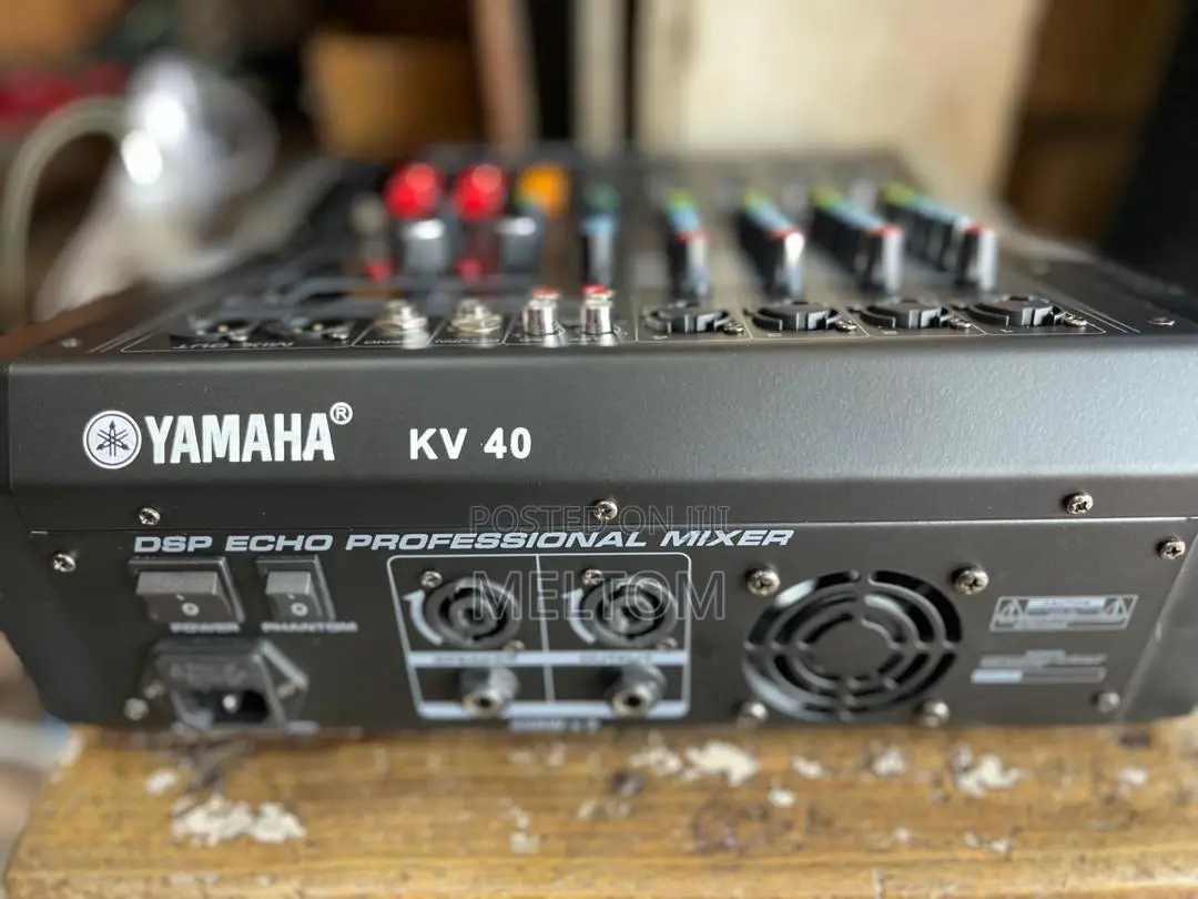 Yamaha Kv40 4channels Powered Amplified Mixer