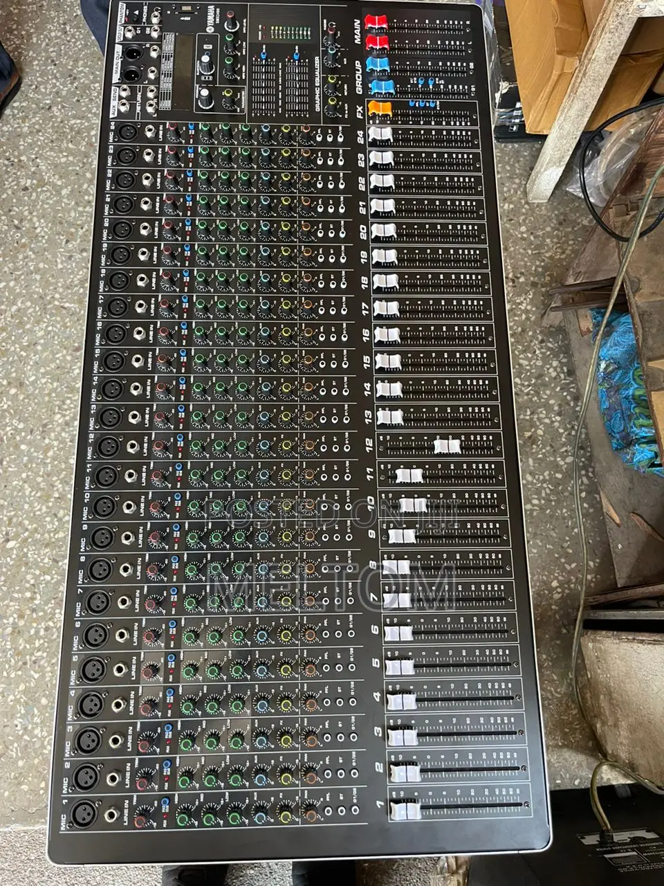 Yamaha Smx24 24channels Professional Audio Mixer